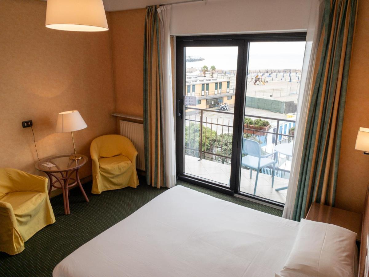 Hotel Santa Maria Chiavari Exteriör bild