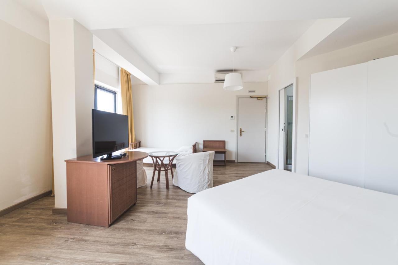 Hotel Santa Maria Chiavari Exteriör bild