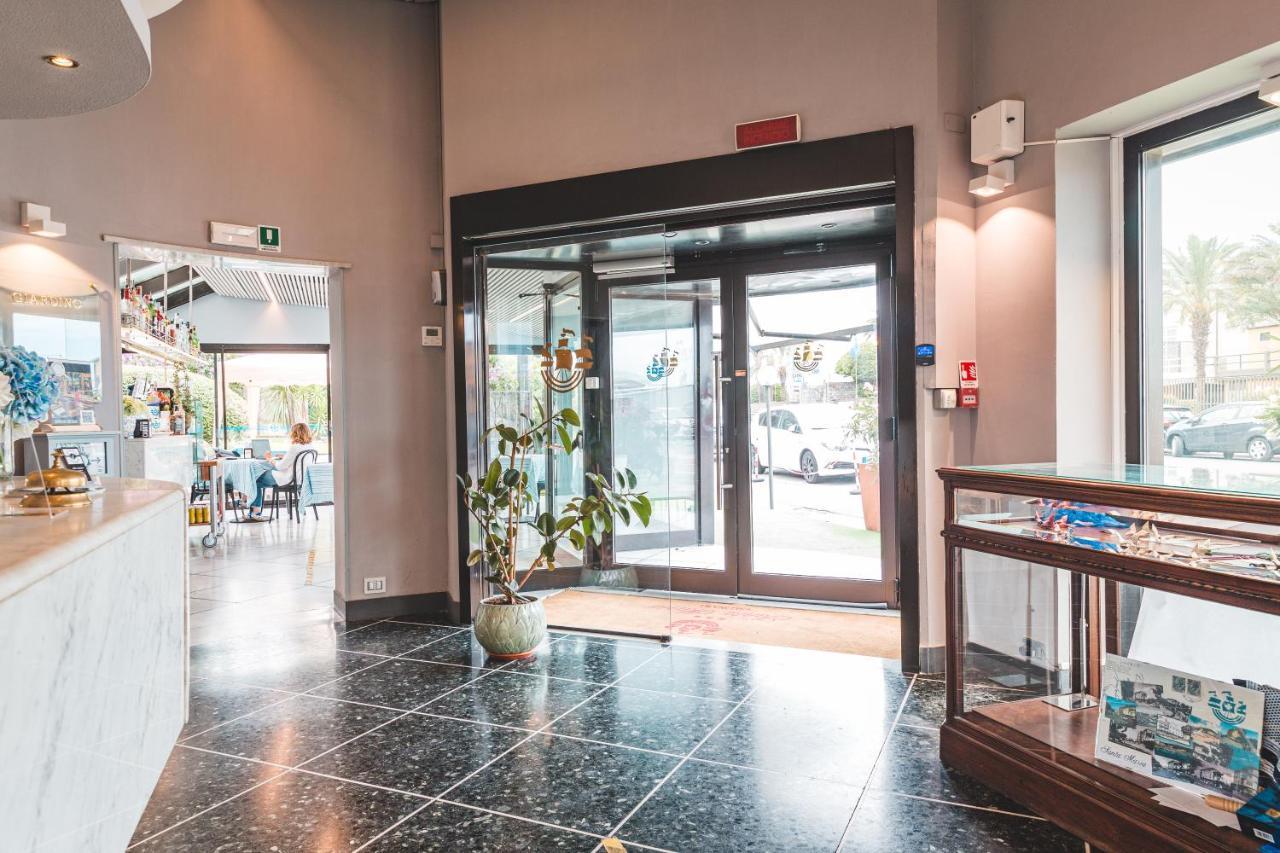 Hotel Santa Maria Chiavari Exteriör bild