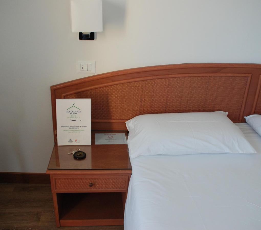 Hotel Santa Maria Chiavari Exteriör bild