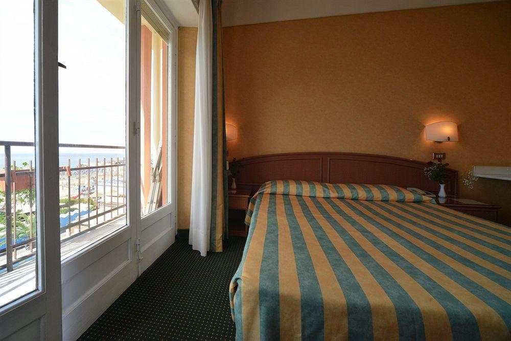 Hotel Santa Maria Chiavari Exteriör bild