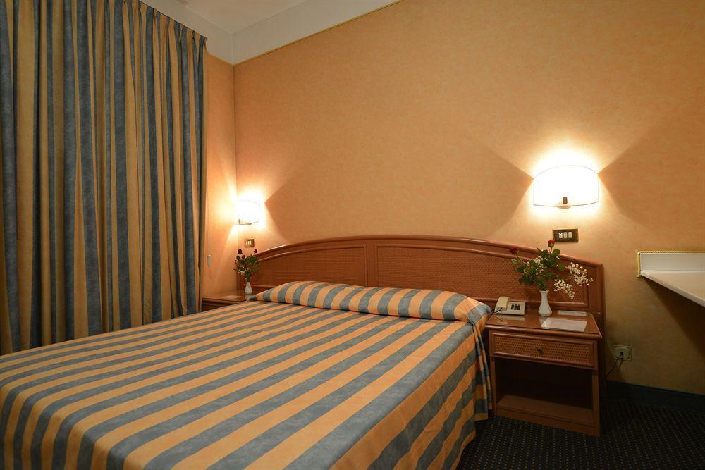 Hotel Santa Maria Chiavari Exteriör bild