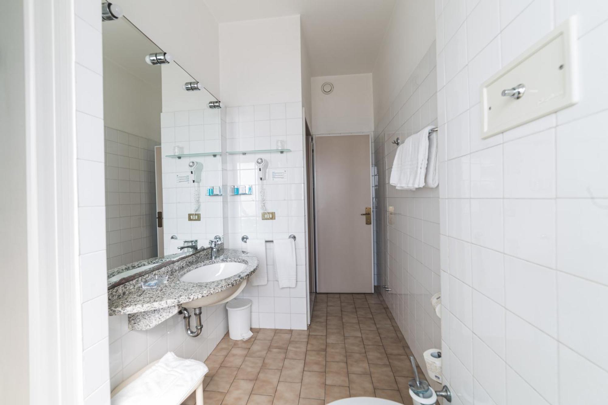 Hotel Santa Maria Chiavari Exteriör bild