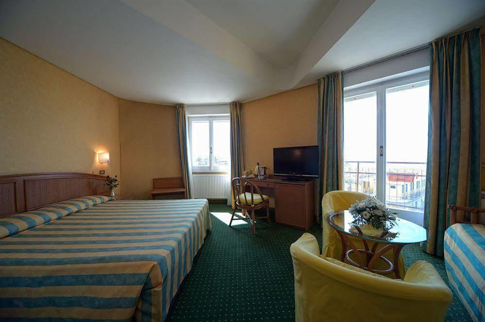 Hotel Santa Maria Chiavari Exteriör bild